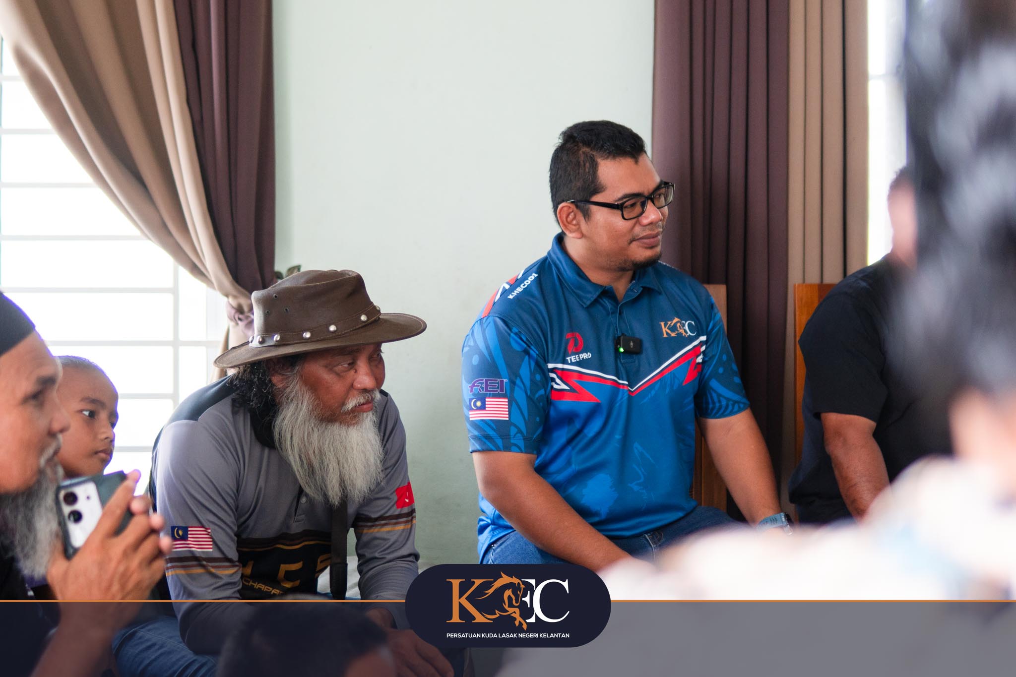 ziarah-sumbangan-adik-mirza - Gambar 11